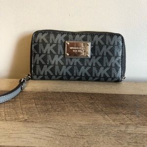 Michae Kors wallet